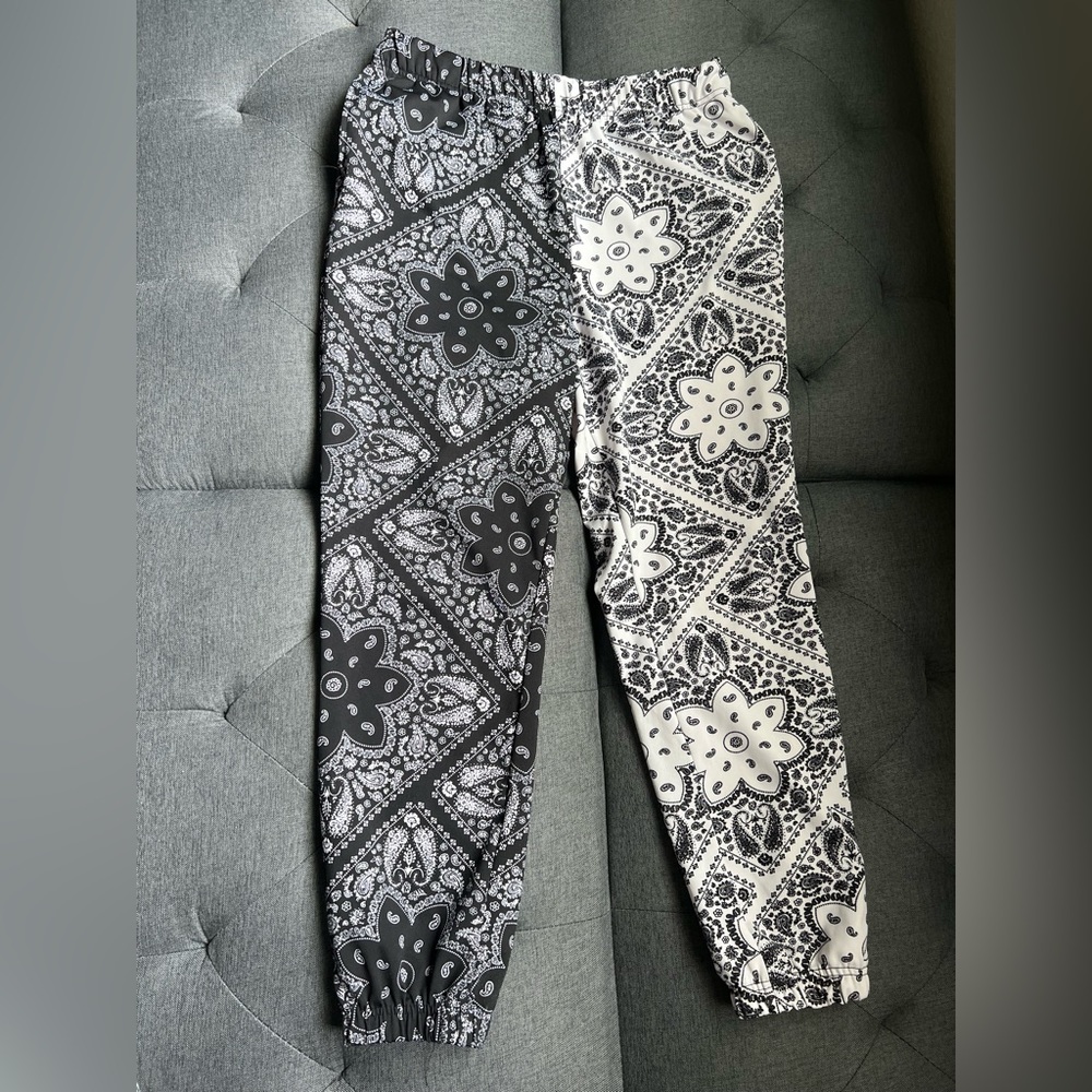 Shoshone Paisley Joggers size L
